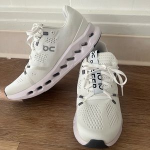 ON Cloudsurfer Runnings shoes